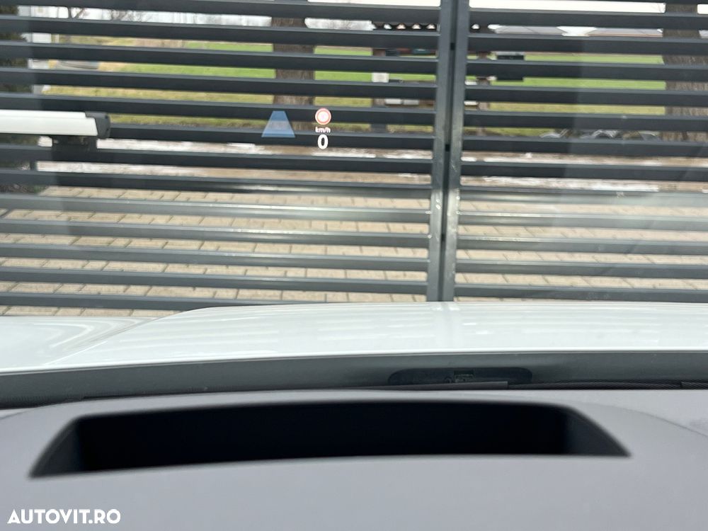 Volkswagen Golf 2.0 TDI 150CP DSG Style - 33