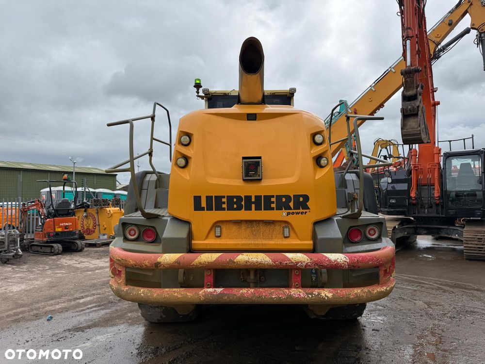 Liebherr L 566 Xpower - 7