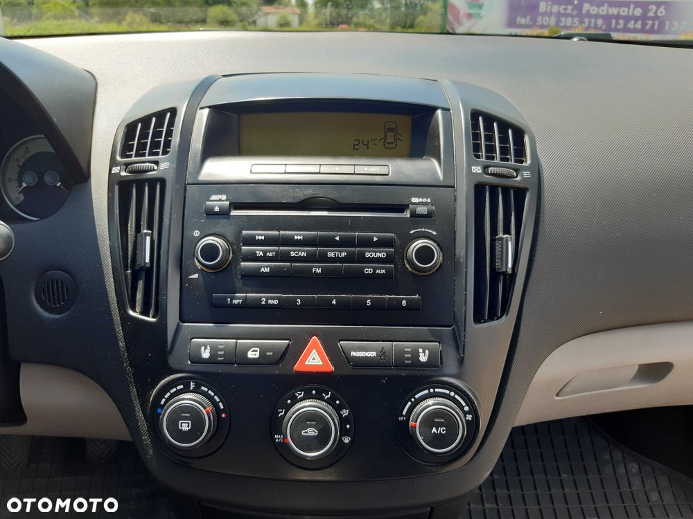 Kia Ceed - 7