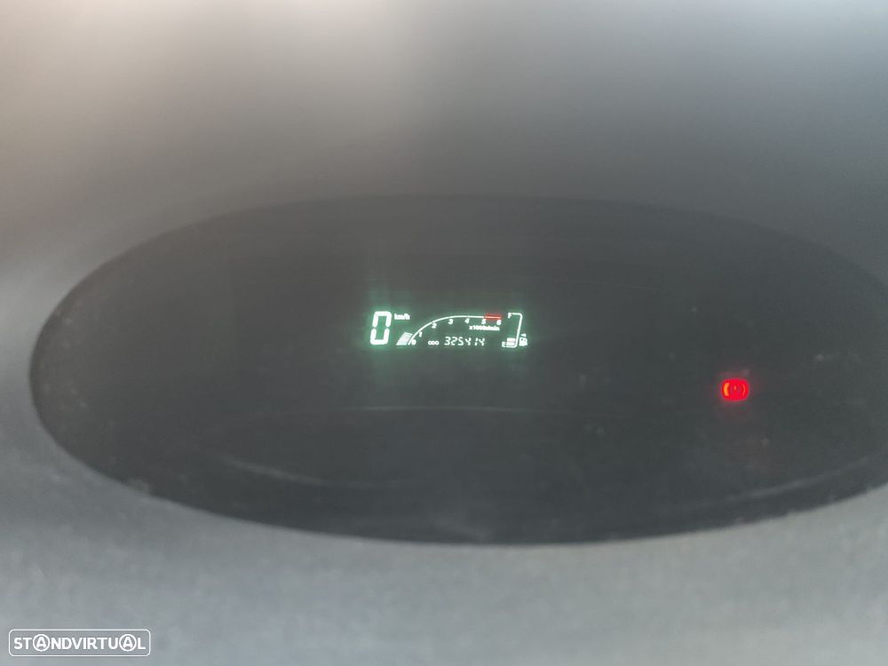 Toyota Yaris 1.4 D-4D Sol - 8