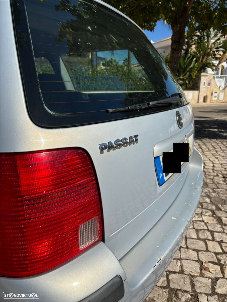 VW Passat Variant - 12