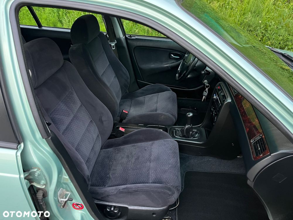 Honda Civic 1.5i VTEC - 10