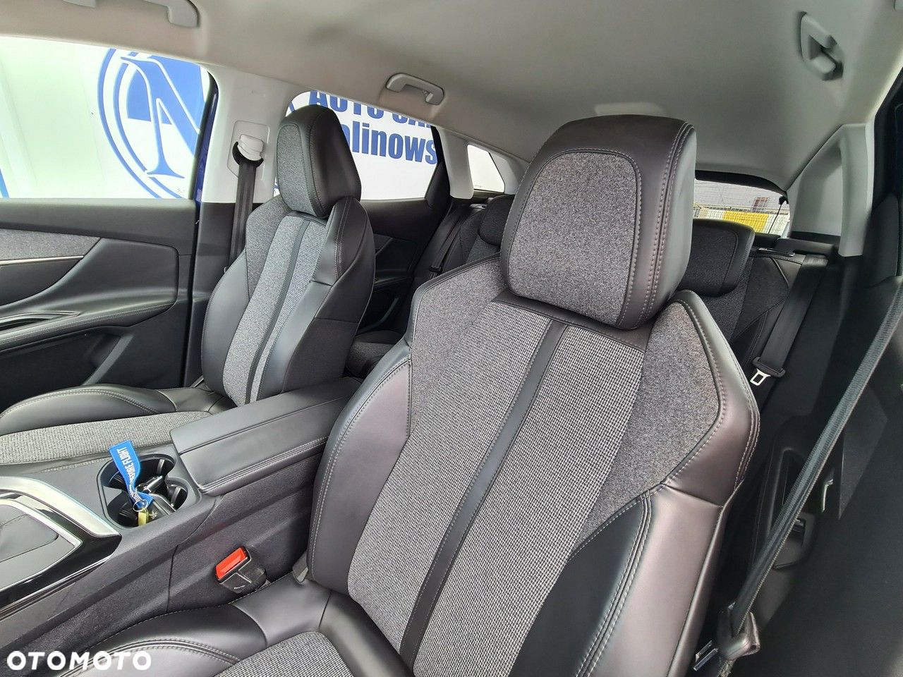 Peugeot 3008 1.6 BlueHDi Allure S&S - 27