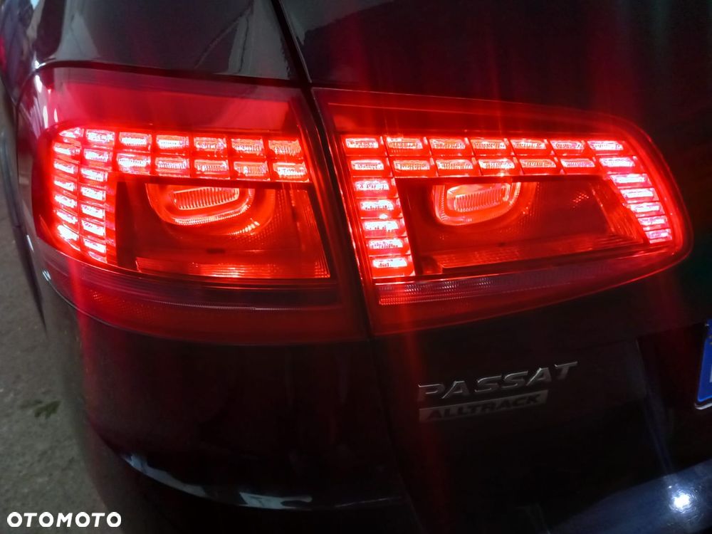 Volkswagen Passat Alltrack 2.0 TDI 4Motion DSG BlueMotion Tec - 19