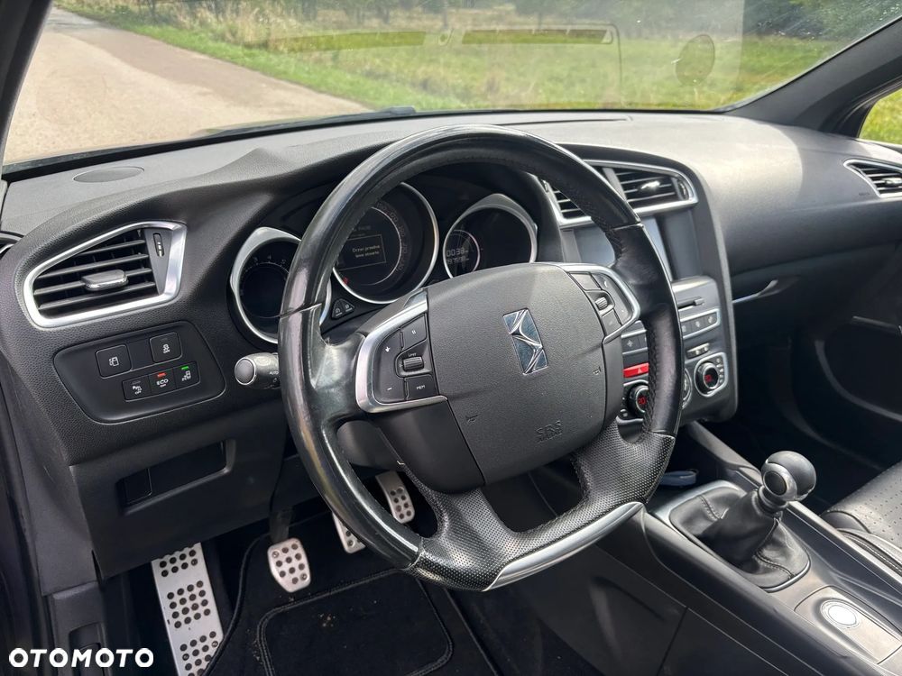 DS Automobiles DS 4 - 10