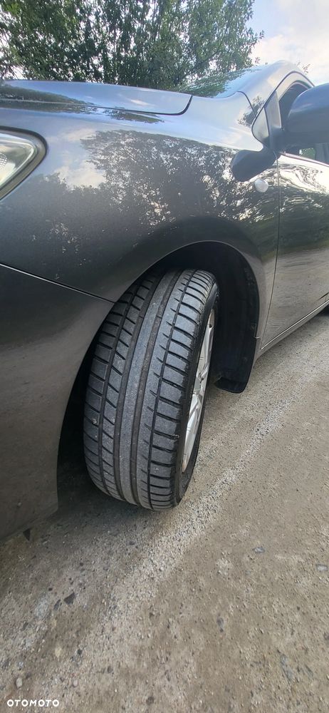 Toyota Corolla - 3