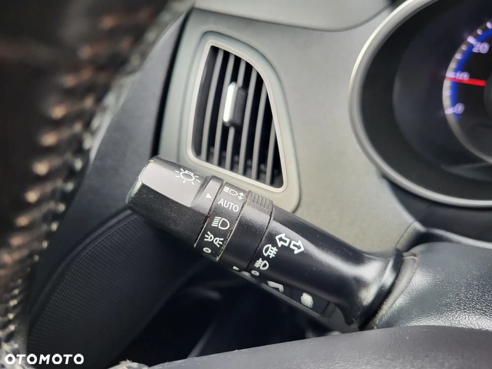 Hyundai ix35 blue 1.6 2WD Finale Gold - 34