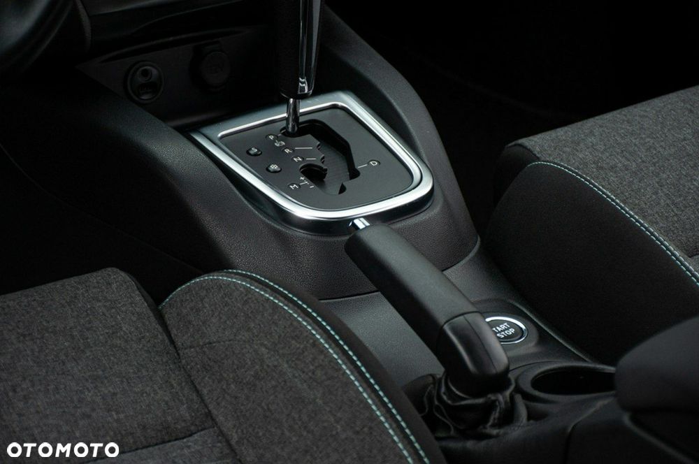 Citroën C4 BlueHDi 120 Stop&Start EAT6 Selection - 27