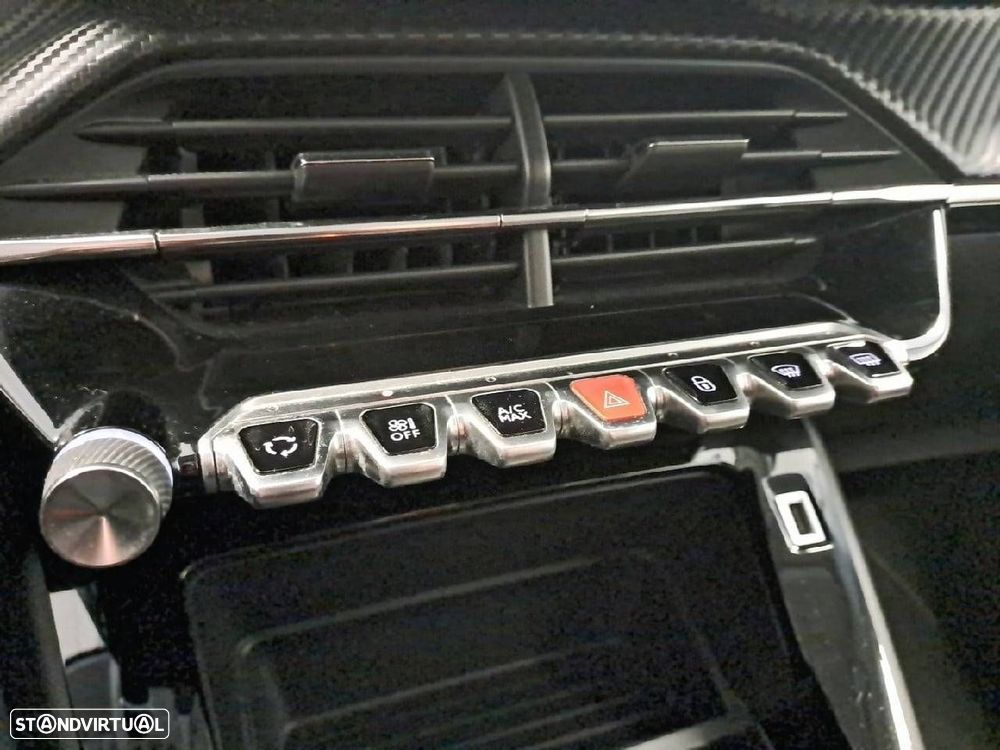 Peugeot 208 1.2 PureTech Active Pack - 21