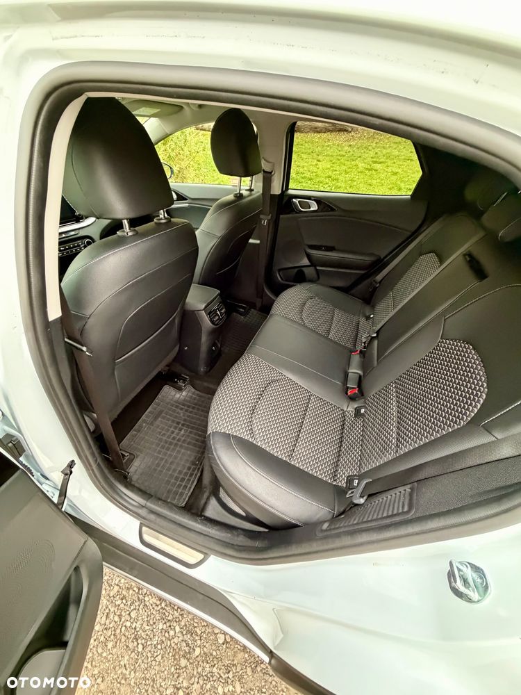 Kia XCeed - 39