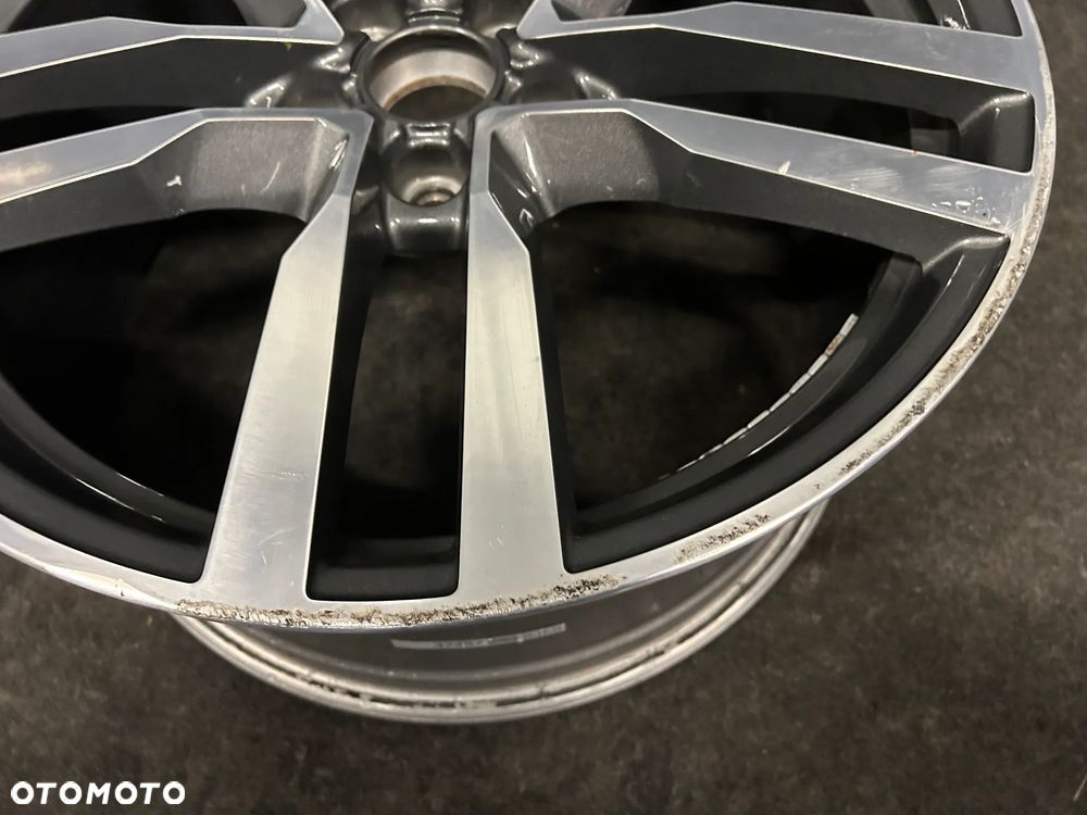 Alufelga Audi TT 8S 19 cali 5x112 1szt. 8S0601025F - 3