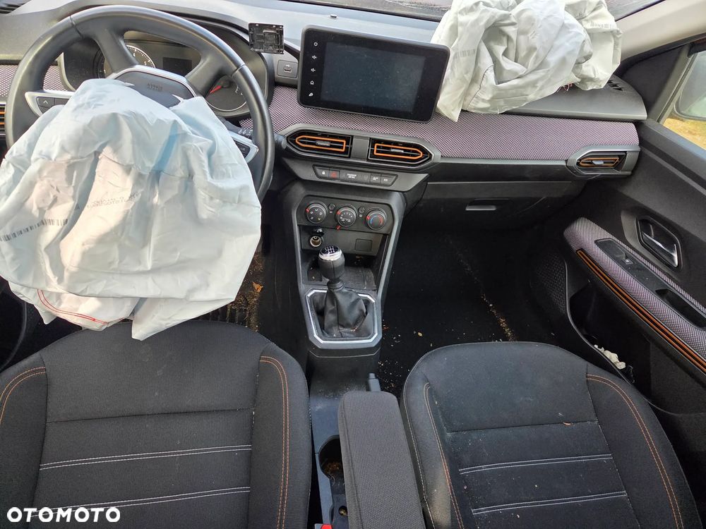 Dacia Sandero Stepway TCe 100 Celebration - 14