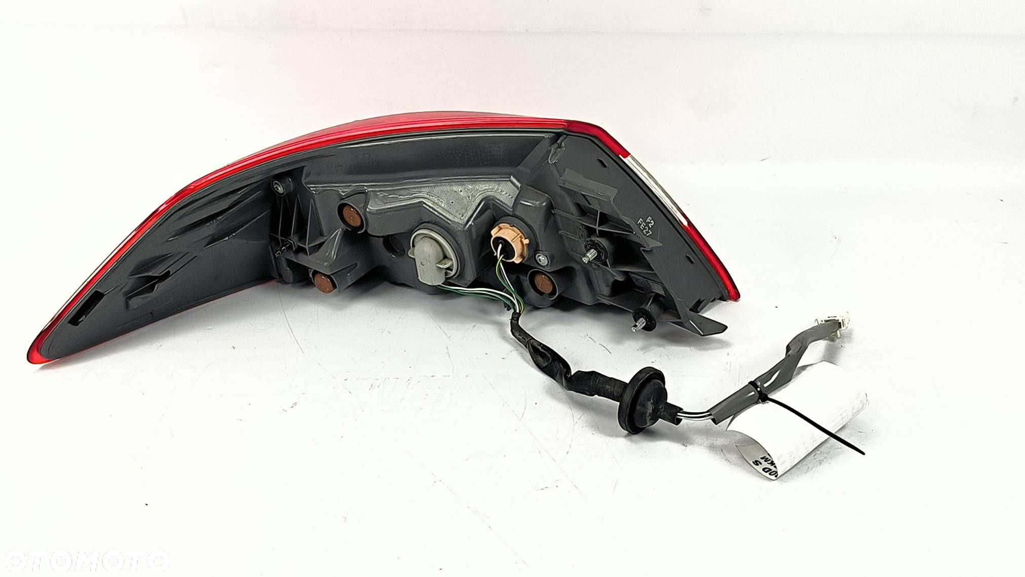 LAMPA PRAWA TYŁ INFINITI M30D - 5
