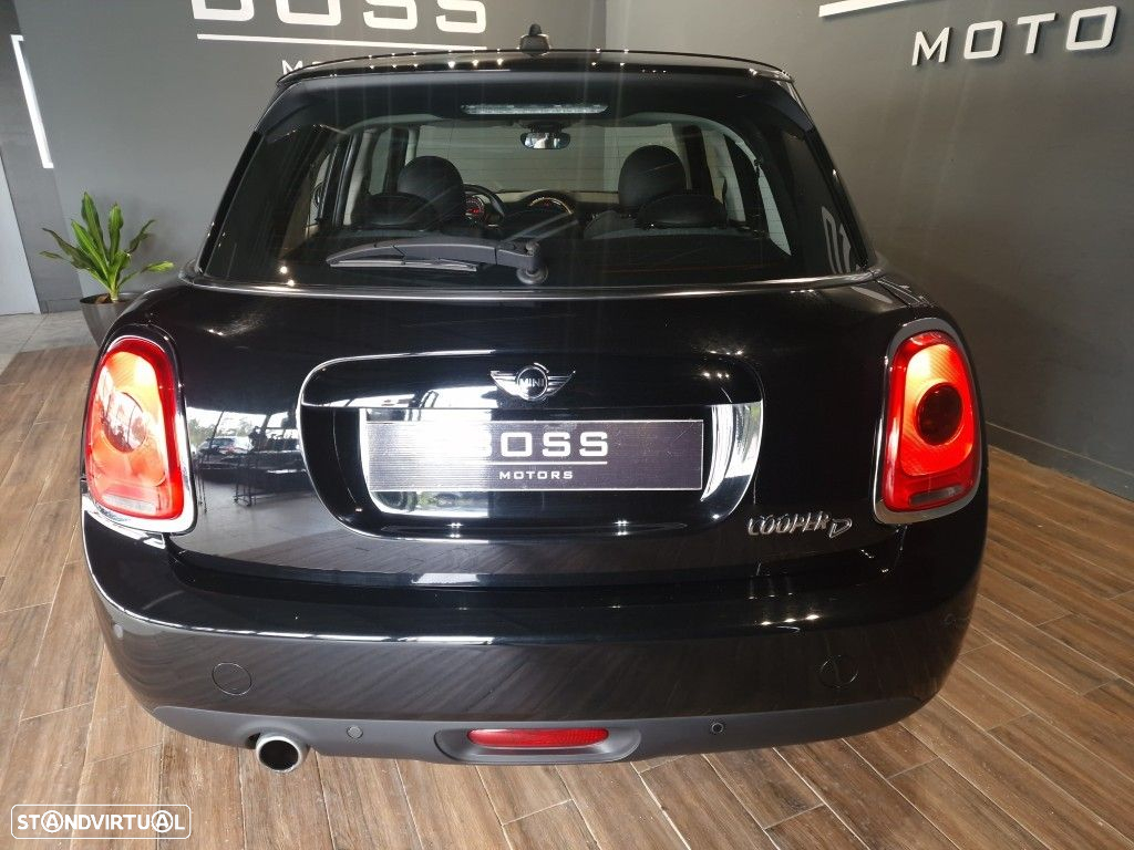 MINI 5 Portas Cooper D - 16