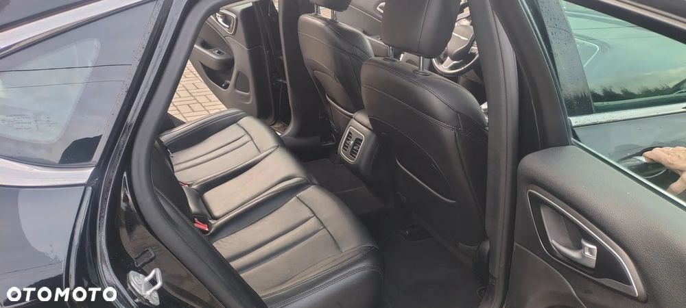 Chrysler 200 - 12