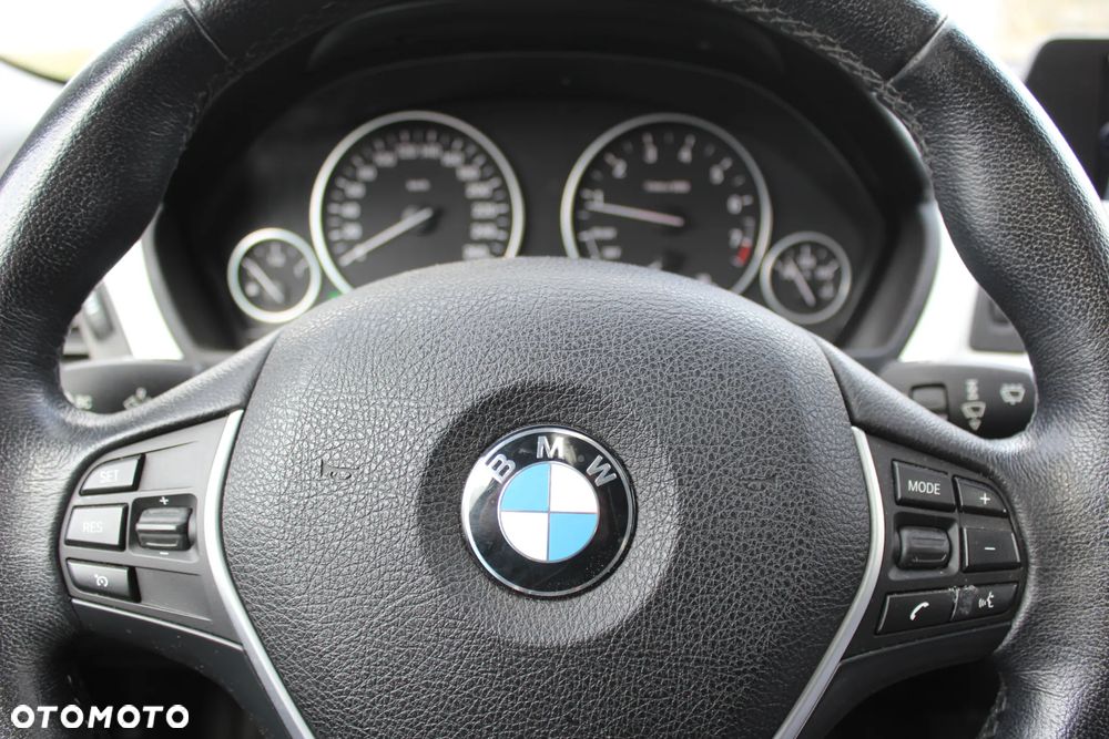 BMW Seria 3 320i Sport-Aut - 16