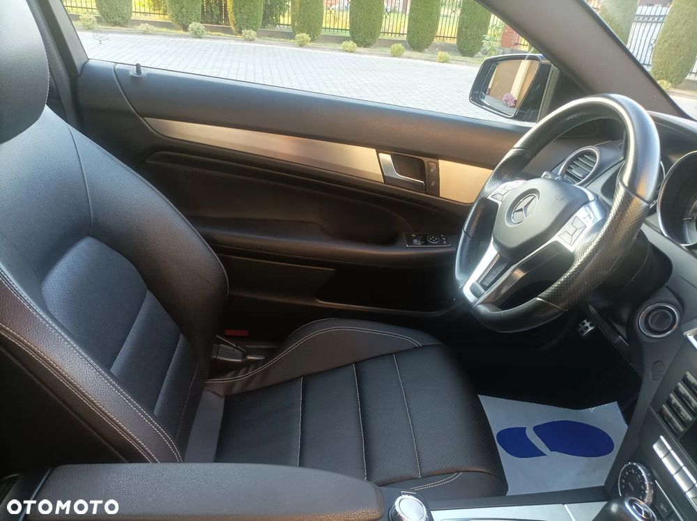 Mercedes-Benz Klasa C 180 Coupe 7G-TRONIC AMG Line - 14