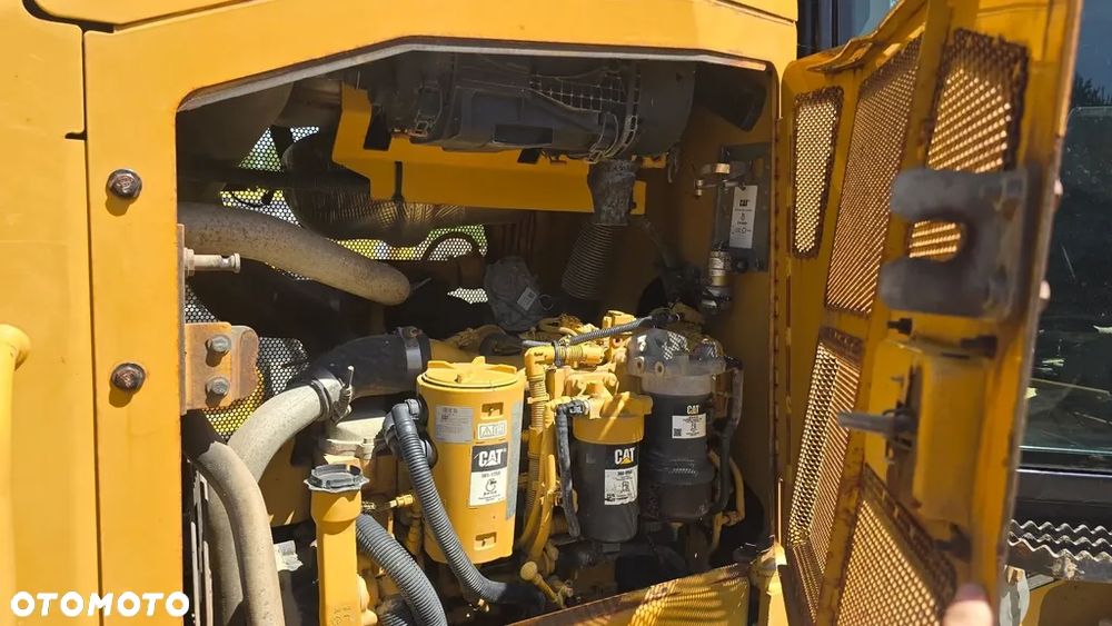 Caterpillar D5 - 14