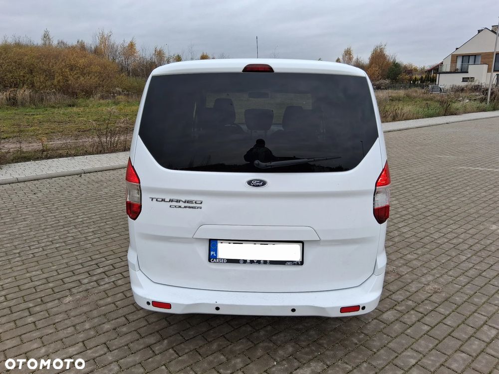 Ford Tourneo Courier 1.5 TDCi Trend - 12