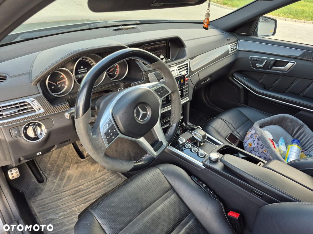 Mercedes-Benz Klasa E 63 AMG S 4-Matic - 3