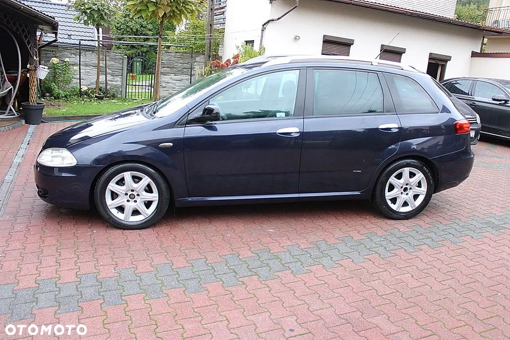 Fiat Croma 1.9 JTD Emotion - 8