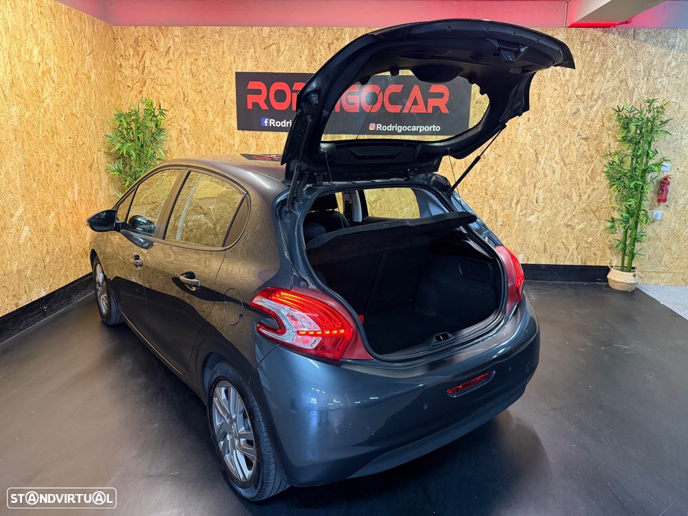 Peugeot 208 82 PureTech Style - 18