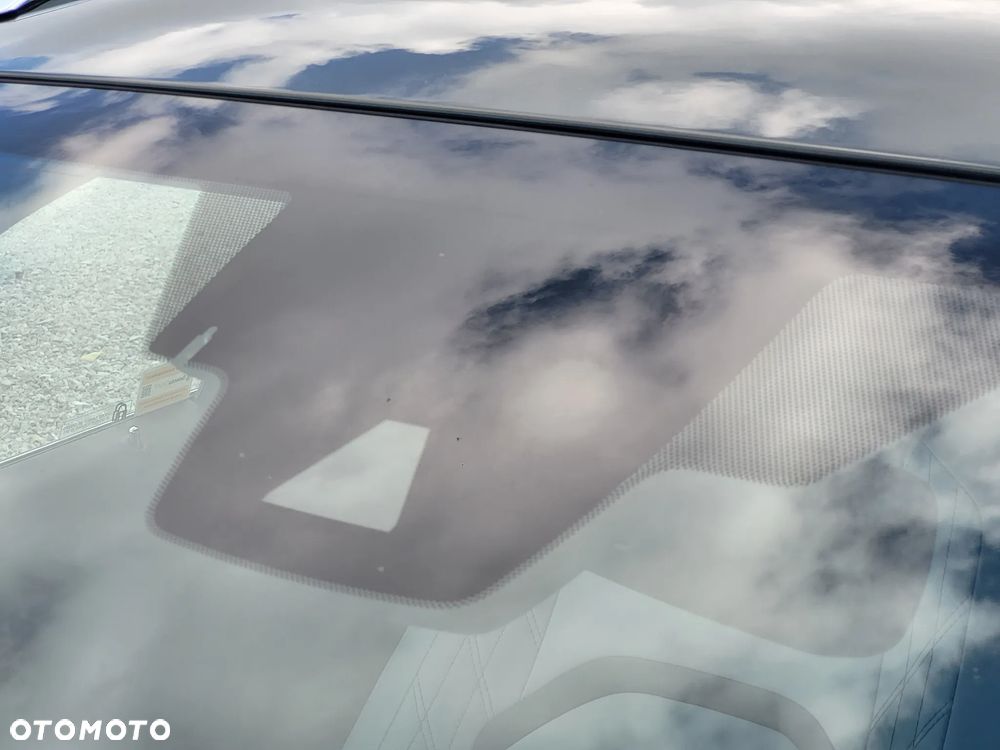 Lexus UX 250h GPF F Sport AWD - 28