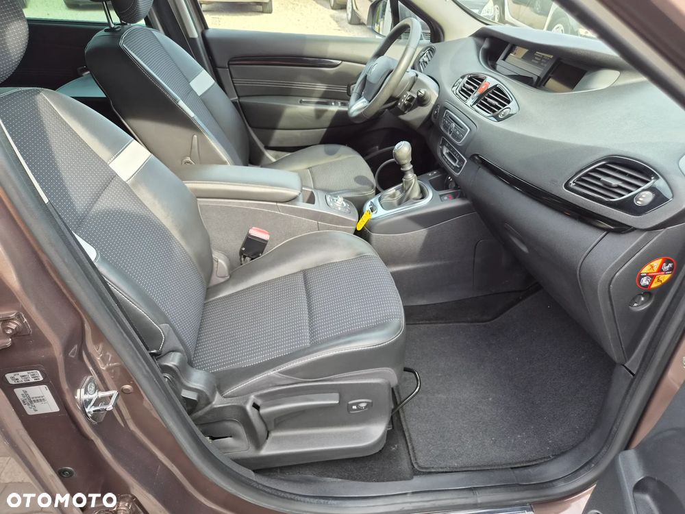Renault Grand Scenic - 23