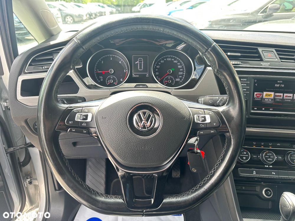 Volkswagen Touran 1.6 TDI SCR BlueMotion Technology DSG Comfortline - 12