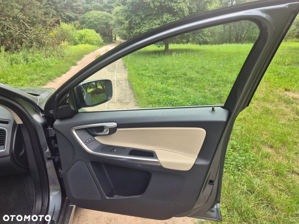 Volvo XC 60 D4 Drive-E Summum - 25