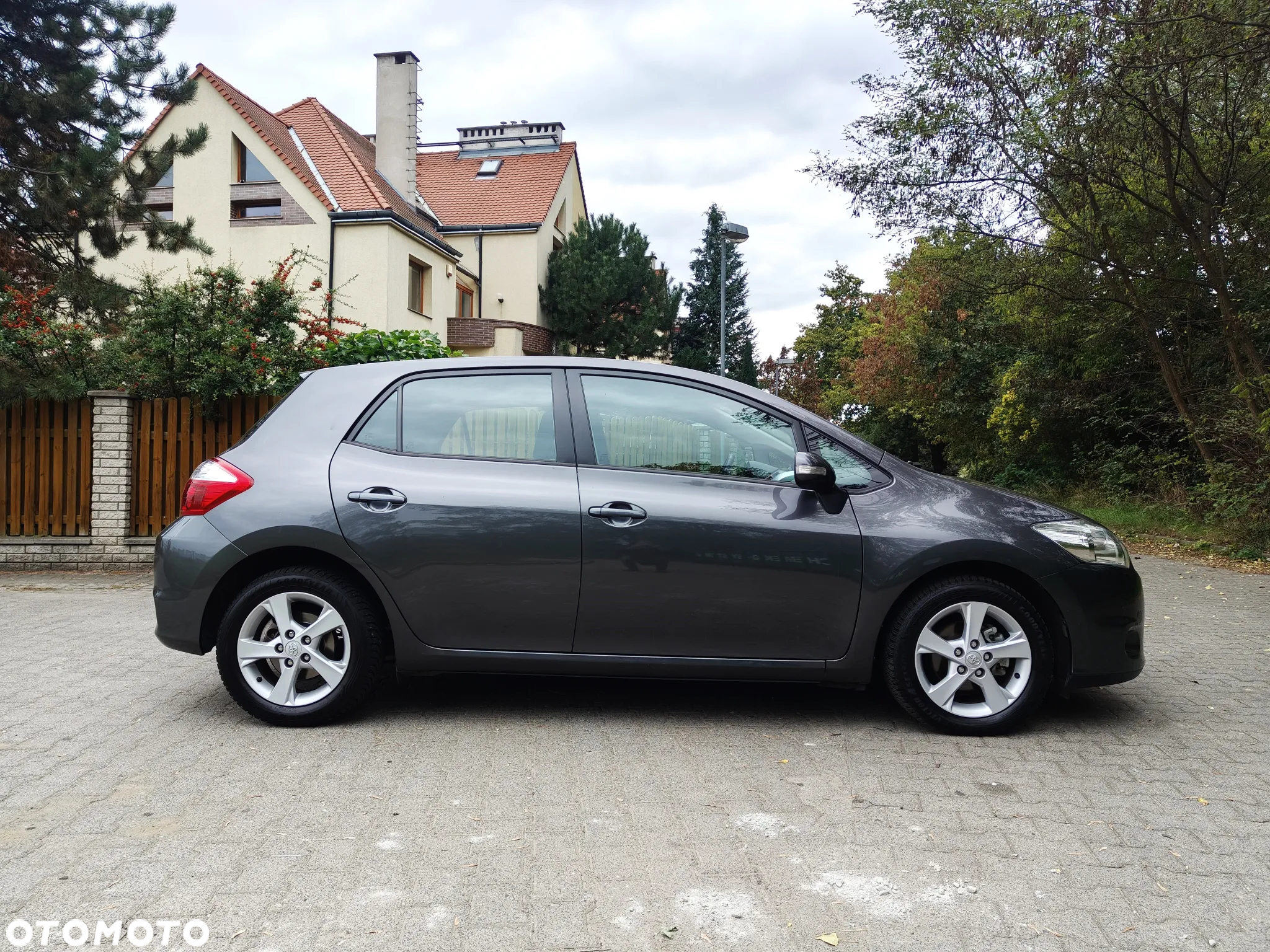 Toyota Auris 1.6 Premium Comfort MS - 6