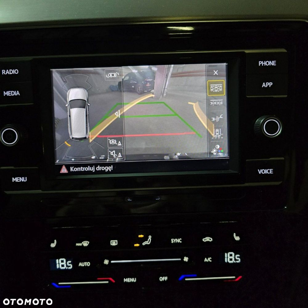 Volkswagen Passat - 17