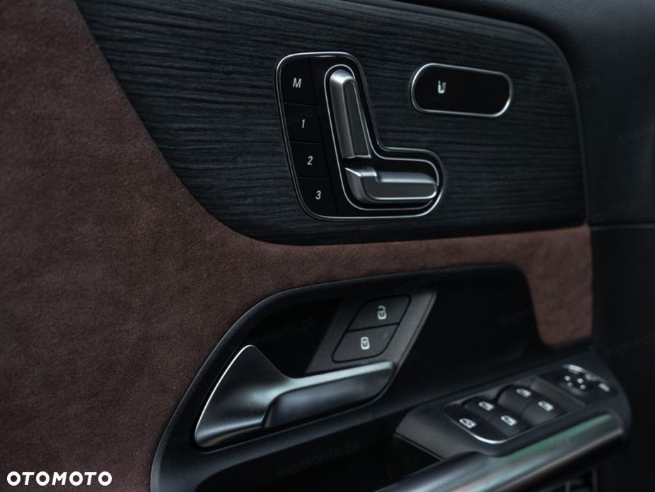 Mercedes-Benz GLA - 18