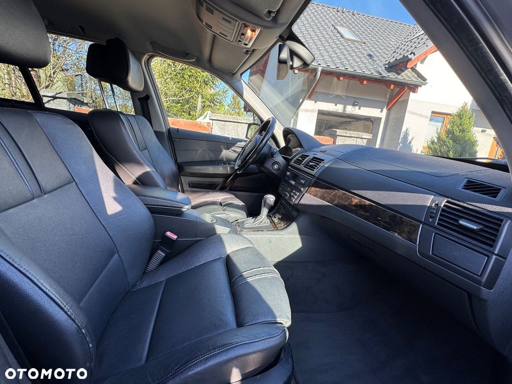BMW X3 2.5si - 7
