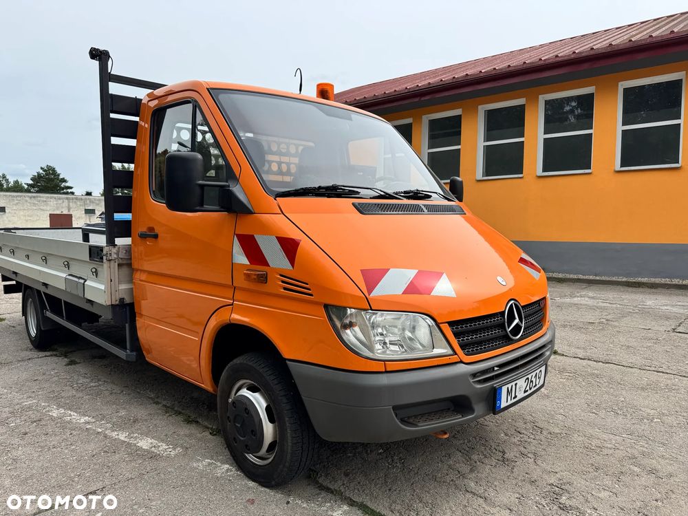 Mercedes-Benz Sprinter - 4