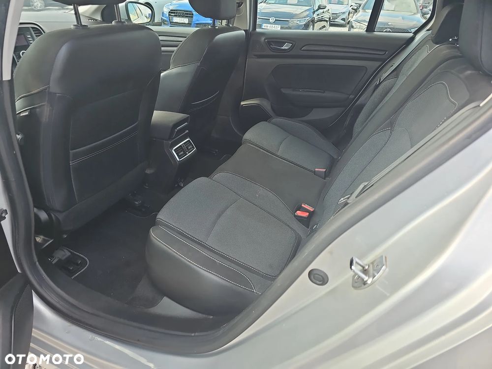 Renault Megane 1.5 Blue dCi Business - 24