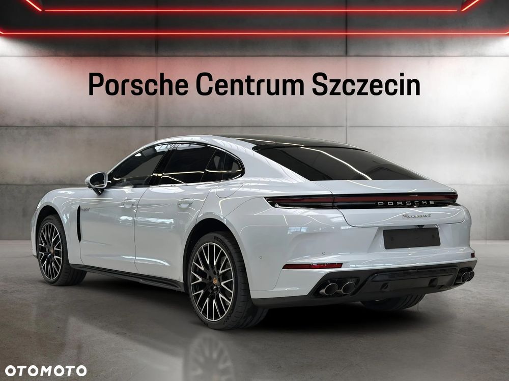 Porsche Panamera 4 - 3
