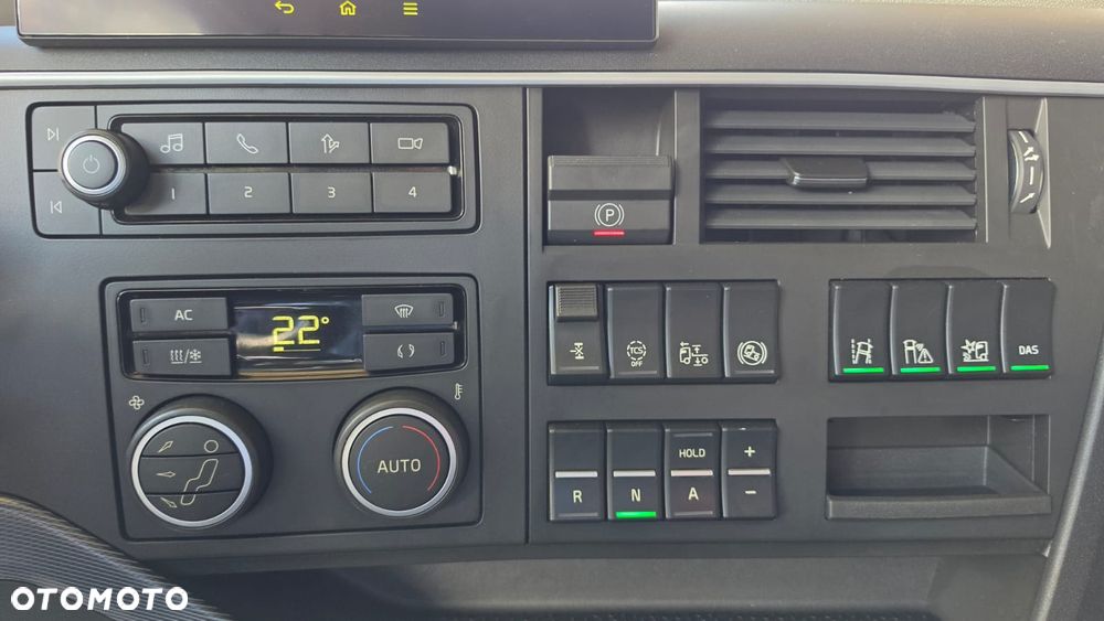 Volvo ///FH///500///2023/// GLOBETROTTER///XXL///FULLLED/// VIRTUAL COCPIT///KLIMATYZACJA POSTOJOWA///ALUFELGI///RADARY/// KAMERA///WYŚWIETLACZ OBCIĄŻENIA/// ZABUDOWY MIĘDZYOSIOWE/// STAN BARDZO DOBRY - 36