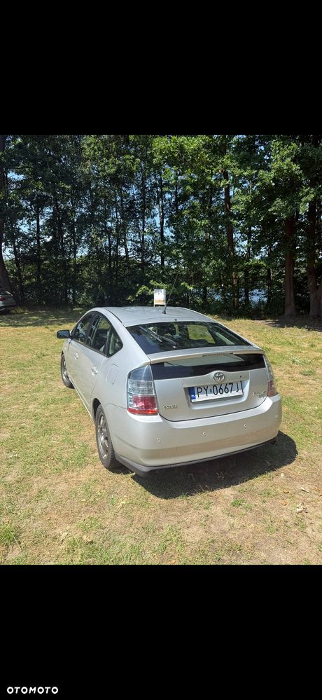 Toyota Prius - 5