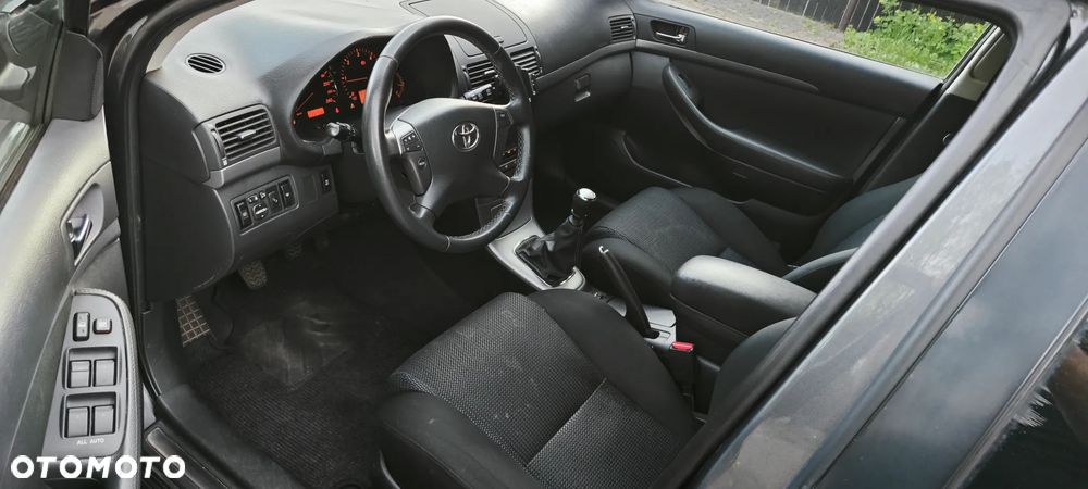 Toyota Avensis 2.2 D-4D Sol Plus - 20