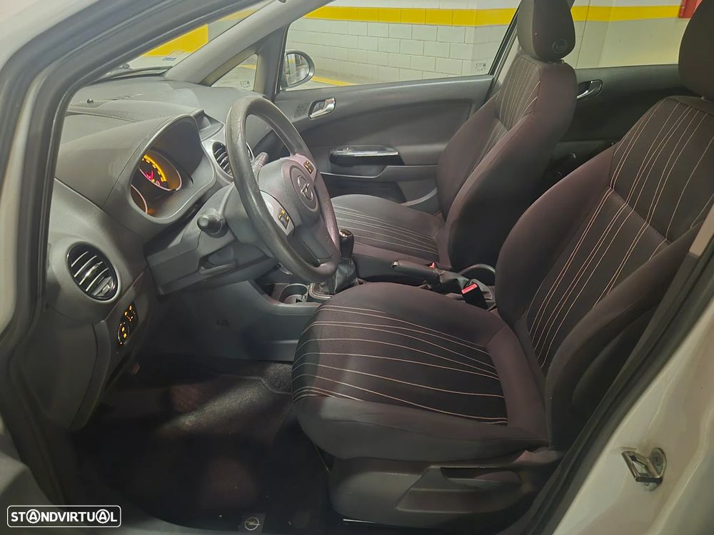 Opel Corsa 1.2 Enjoy - 19