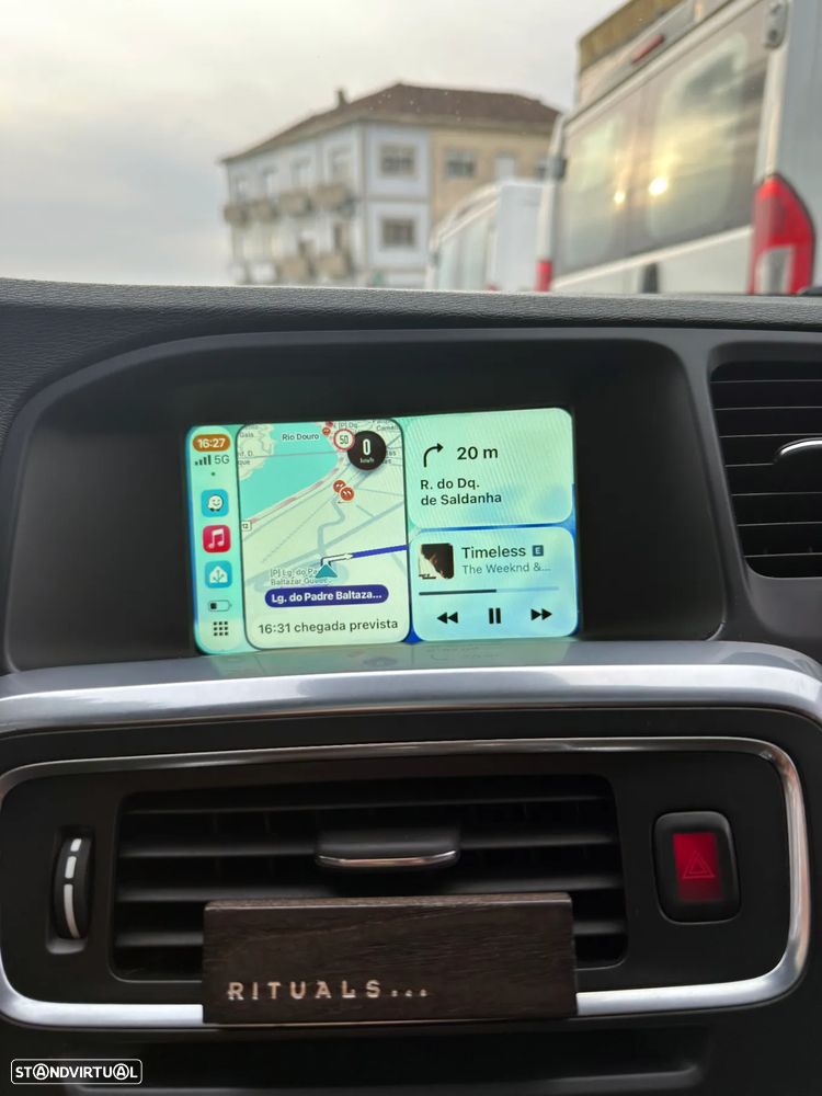 Volvo V60 2.4 D6 R-Design Sum.AWD Phev - 24