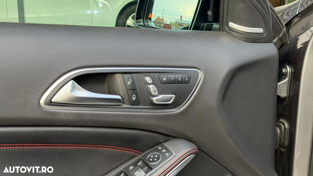 Mercedes-Benz GLA - 11