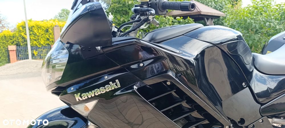 Kawasaki GTR - 38