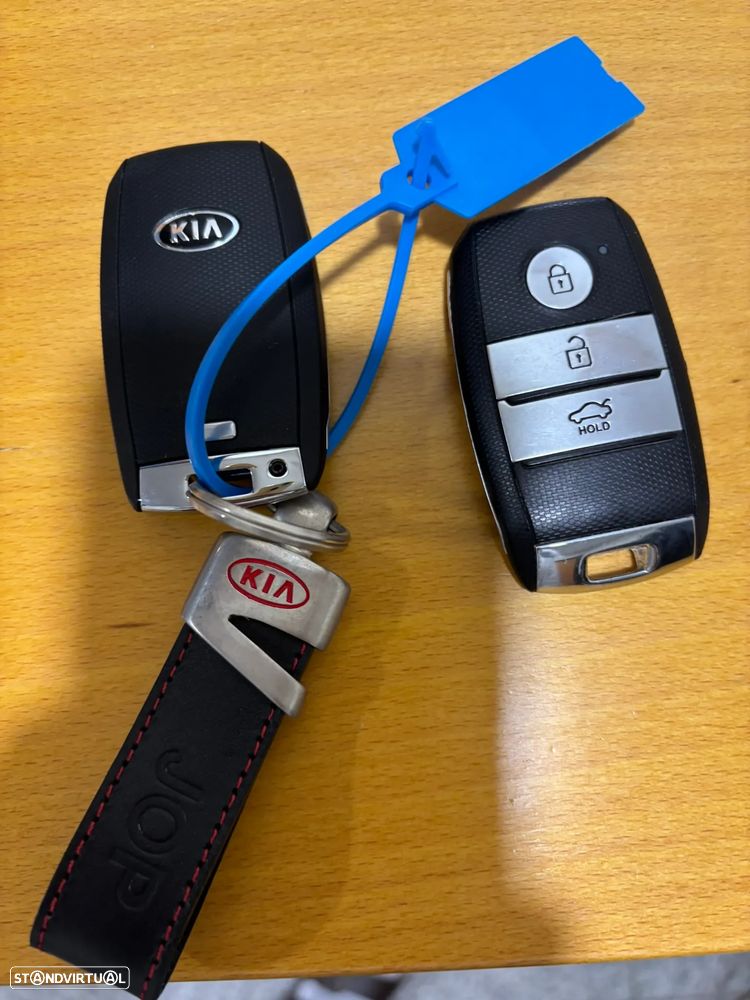Kia Optima 1.7 CRDI TX - 26