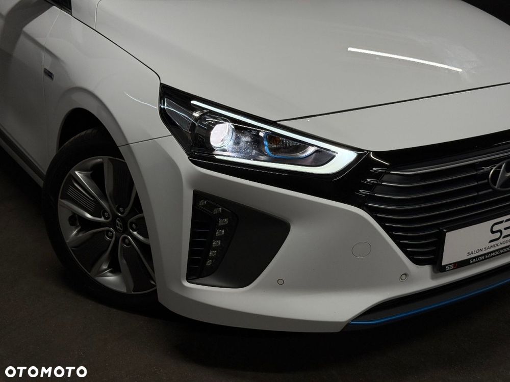 Hyundai IONIQ hybrid Premium - 38