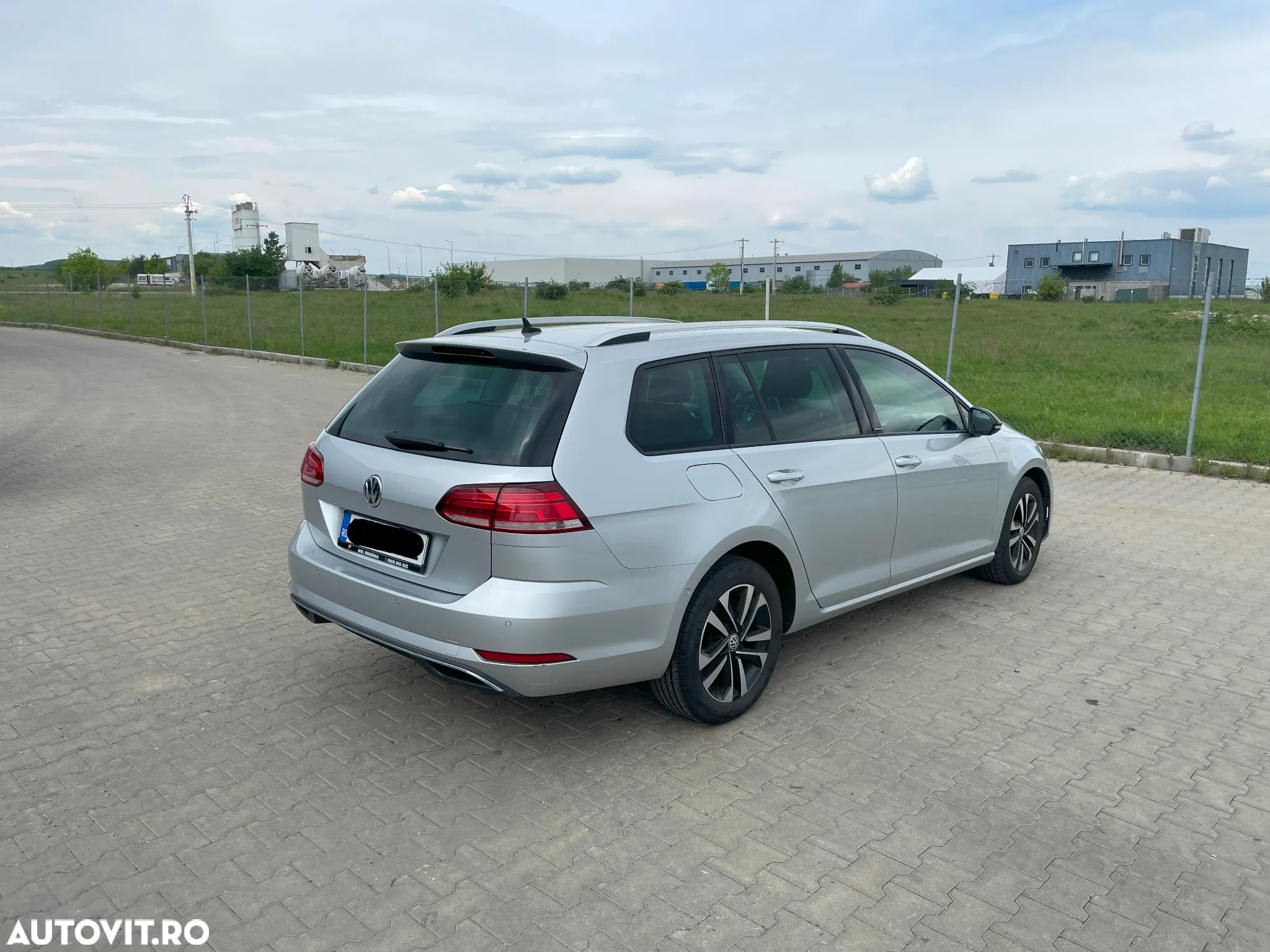 Volkswagen Golf Variant 1.6 TDI SCR DSG IQ.DRIVE - 7