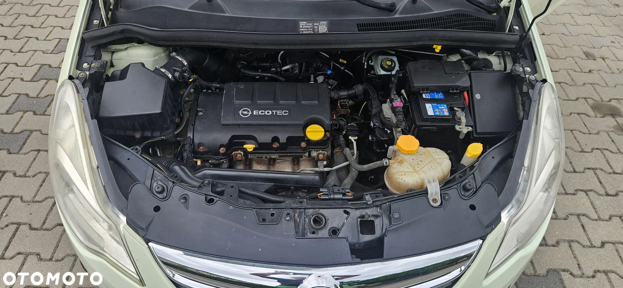 Opel Corsa 1.4 16V Satellite - 15