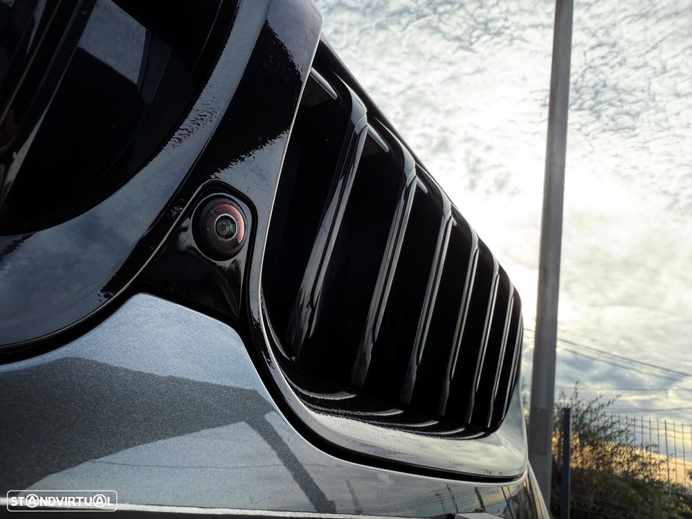 BMW 320 d Pack M Shadow Auto - 18