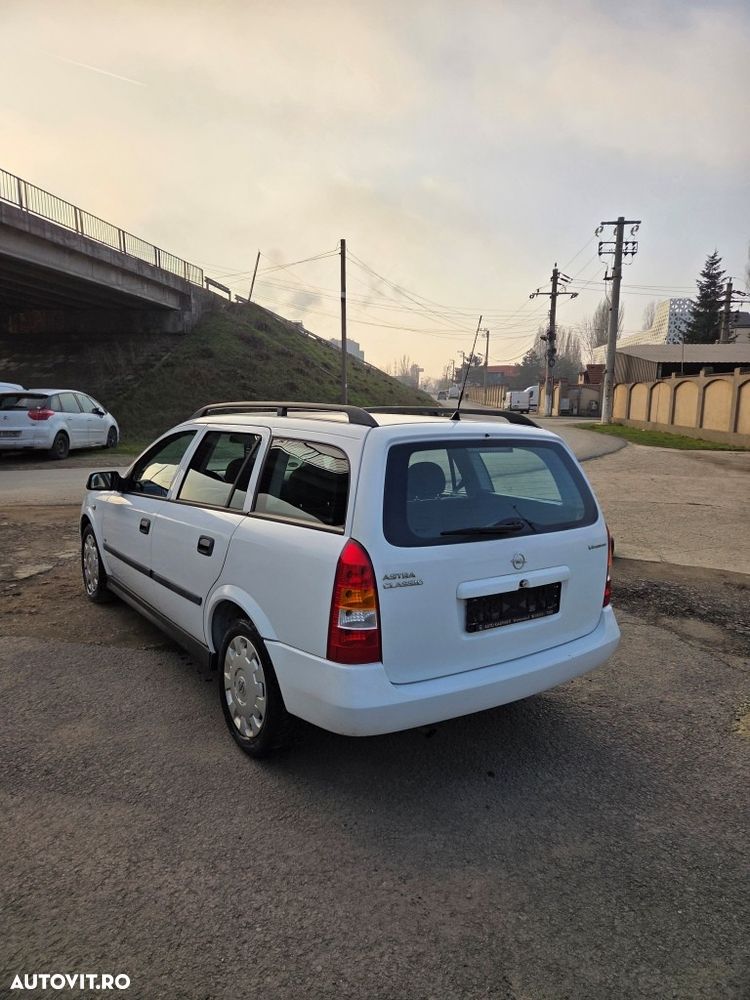 Opel Astra 1.4 Caravan - 4